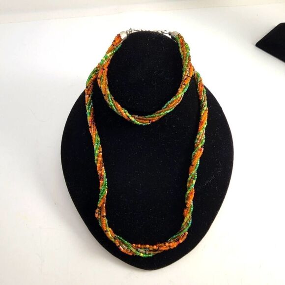 Set of small bead twisted necklace & bracelet - Picture 1 of 2